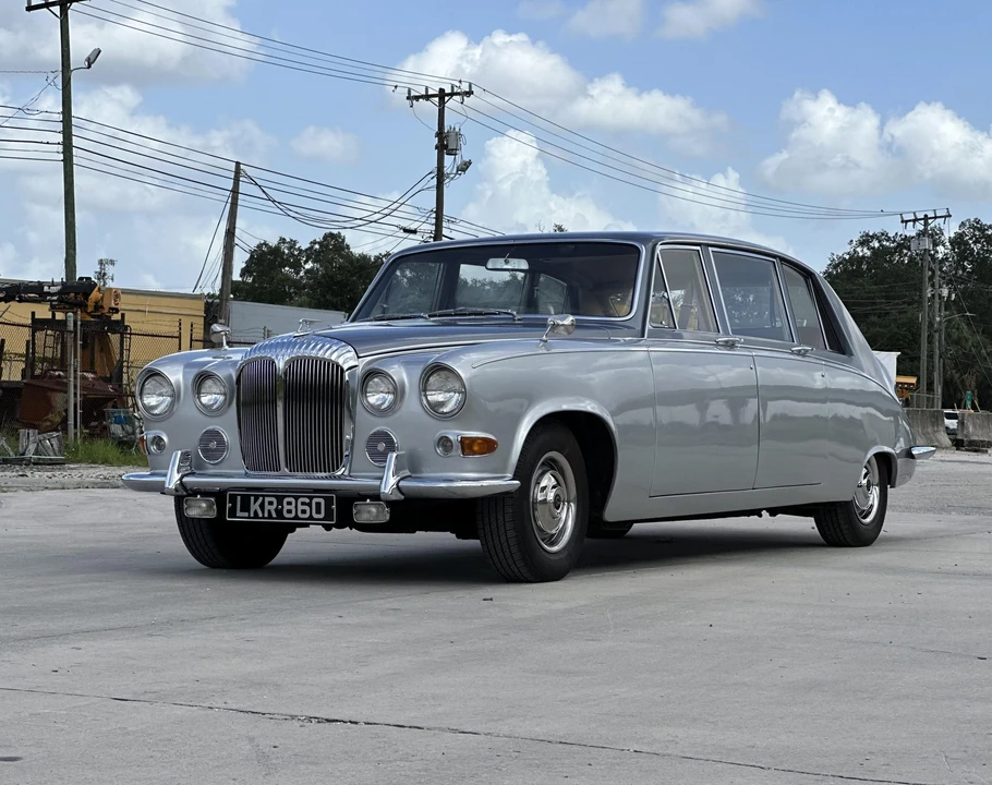 1969 Daimler - Image 24 of 31