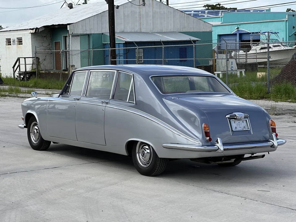 1969 Daimler - Image 29 of 31