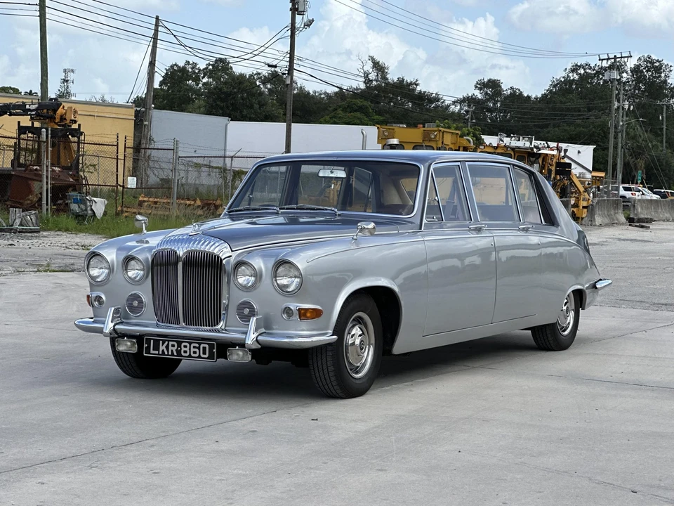 1969 Daimler - Image 22 of 31
