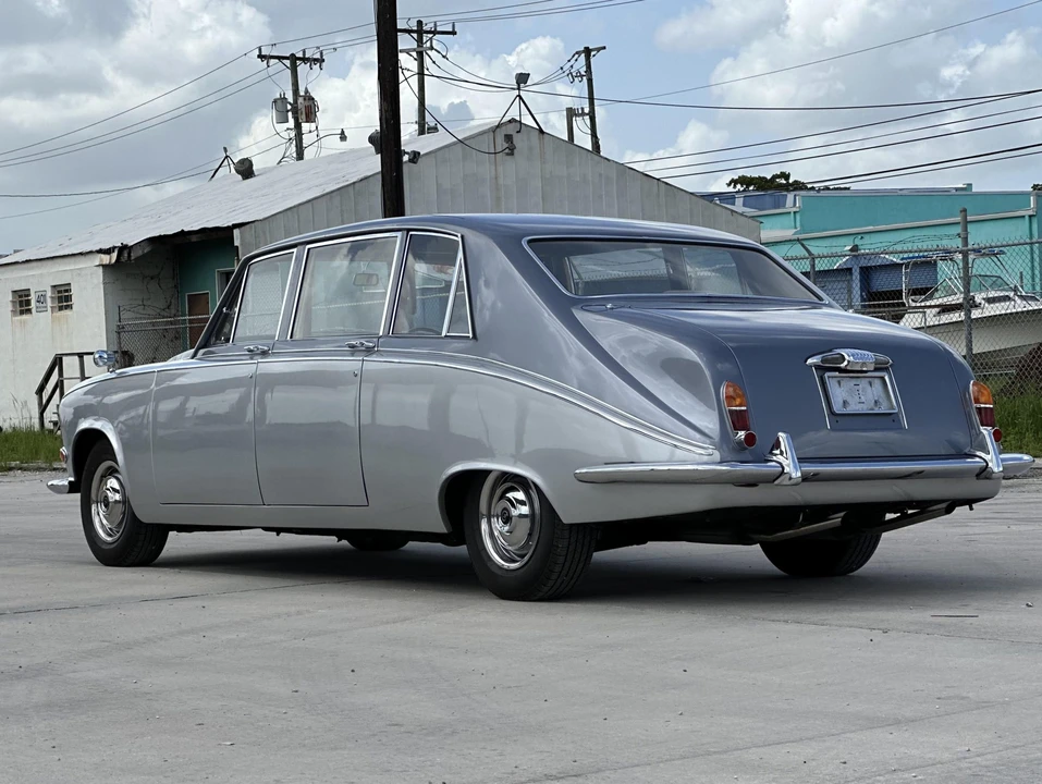1969 Daimler - Image 31 of 31