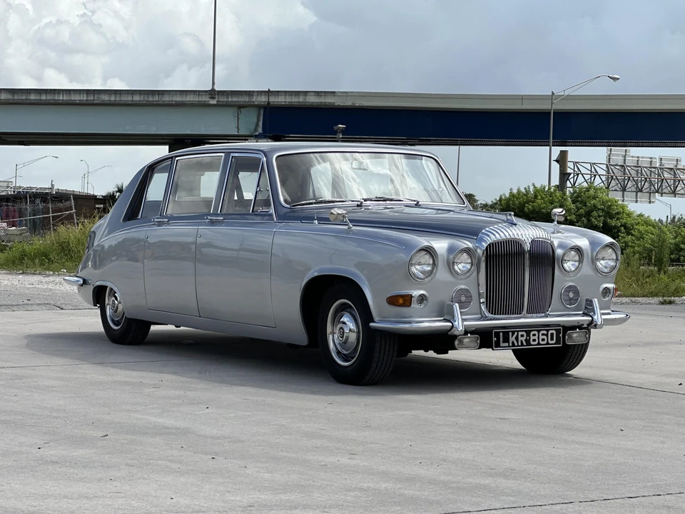 1969 Daimler - Image 12 of 31