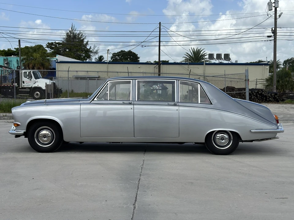 1969 Daimler - Image 28 of 31