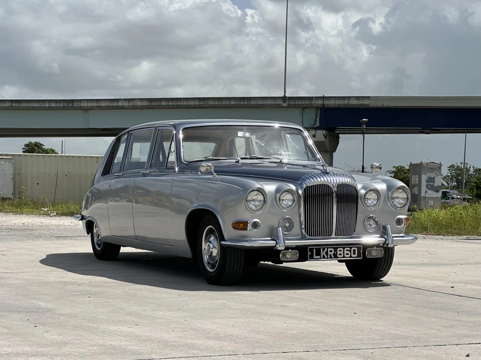 1969 Daimler - Image 14 of 31
