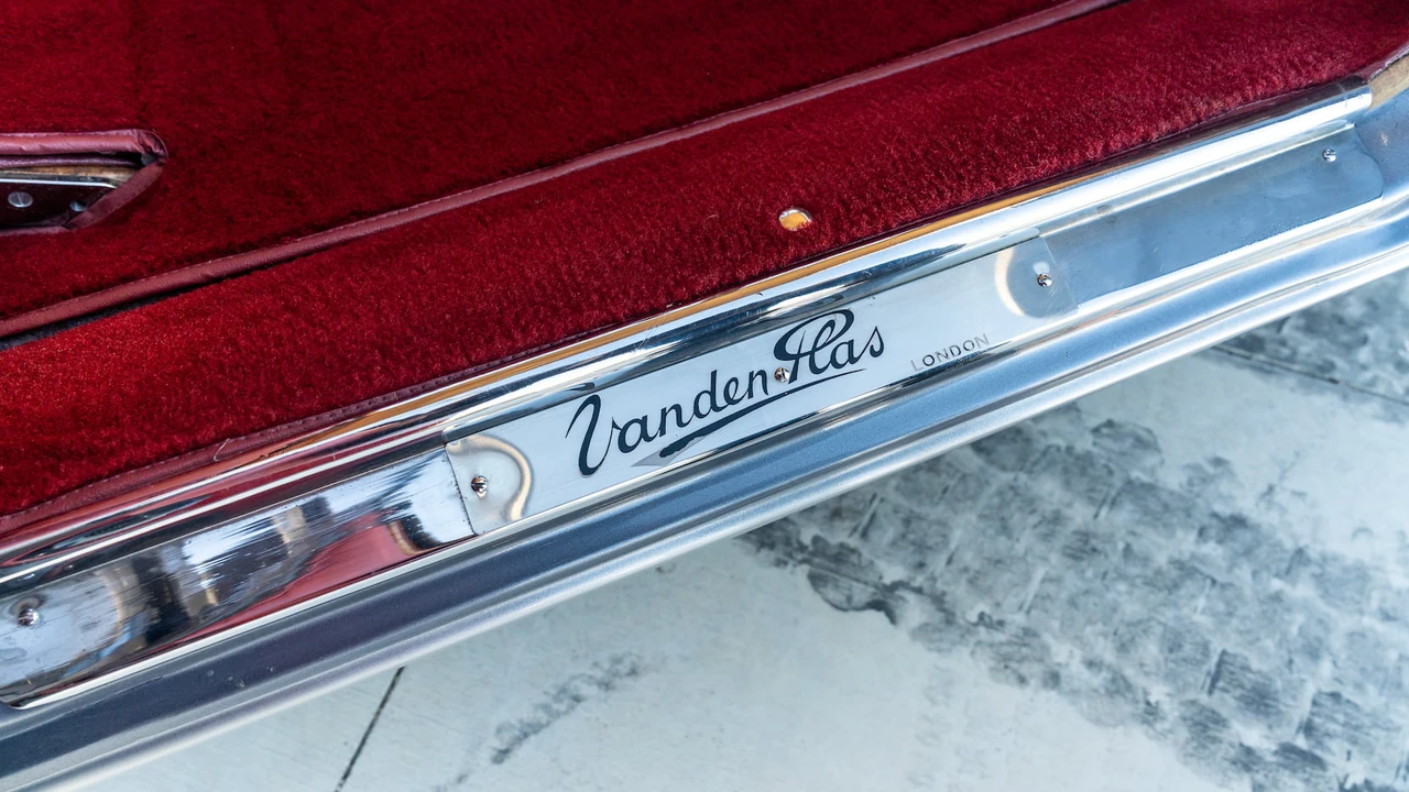 1969 Daimler - Image 10 of 18