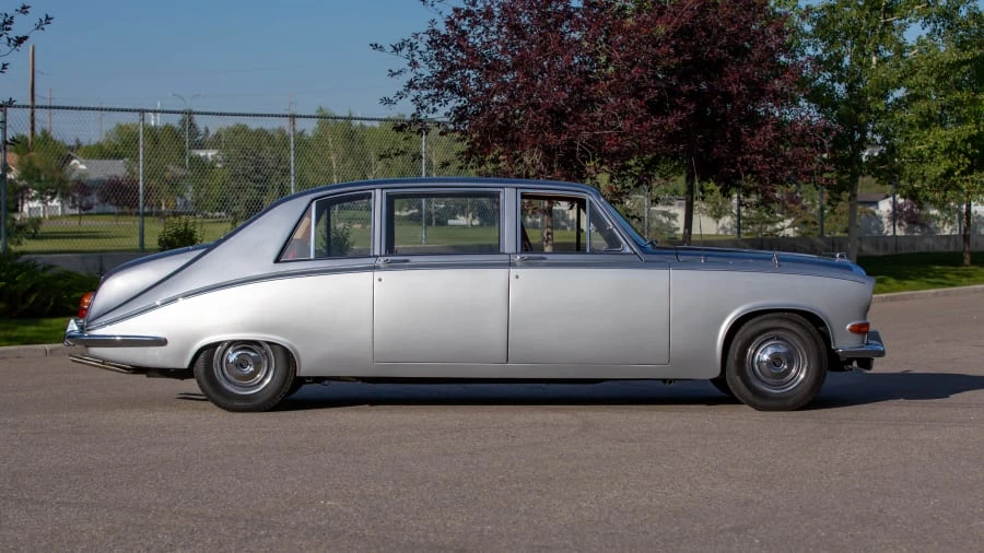 1969 Daimler - Image 2 of 20