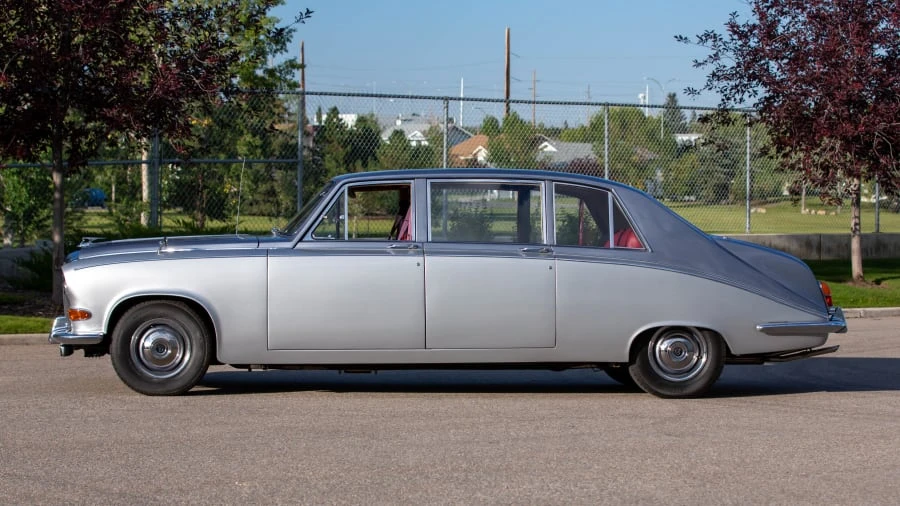 1969 Daimler - Image 8 of 20