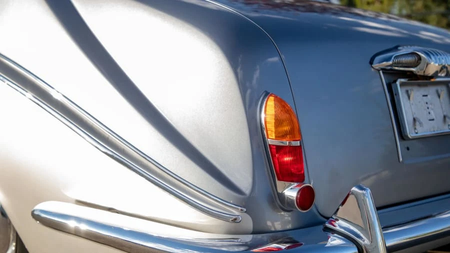 1969 Daimler - Image 16 of 20