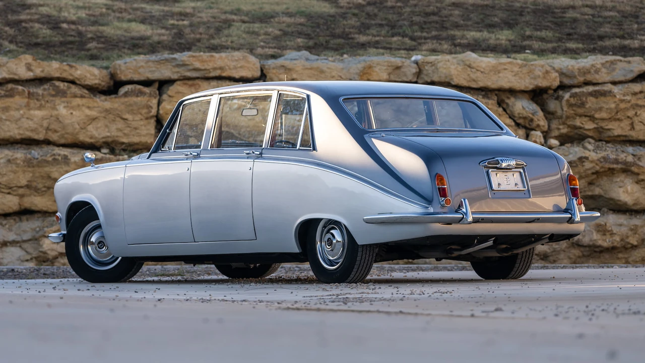 1969 Daimler - Image 13 of 18