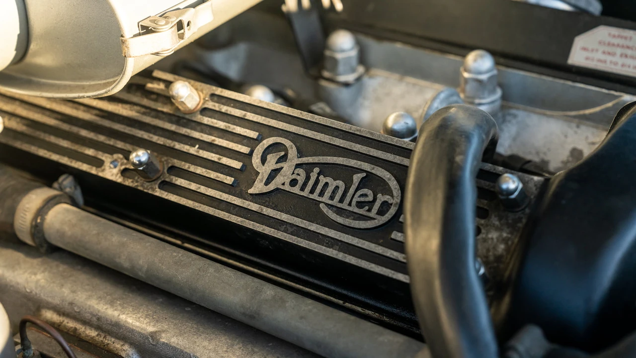 1969 Daimler - Image 14 of 18