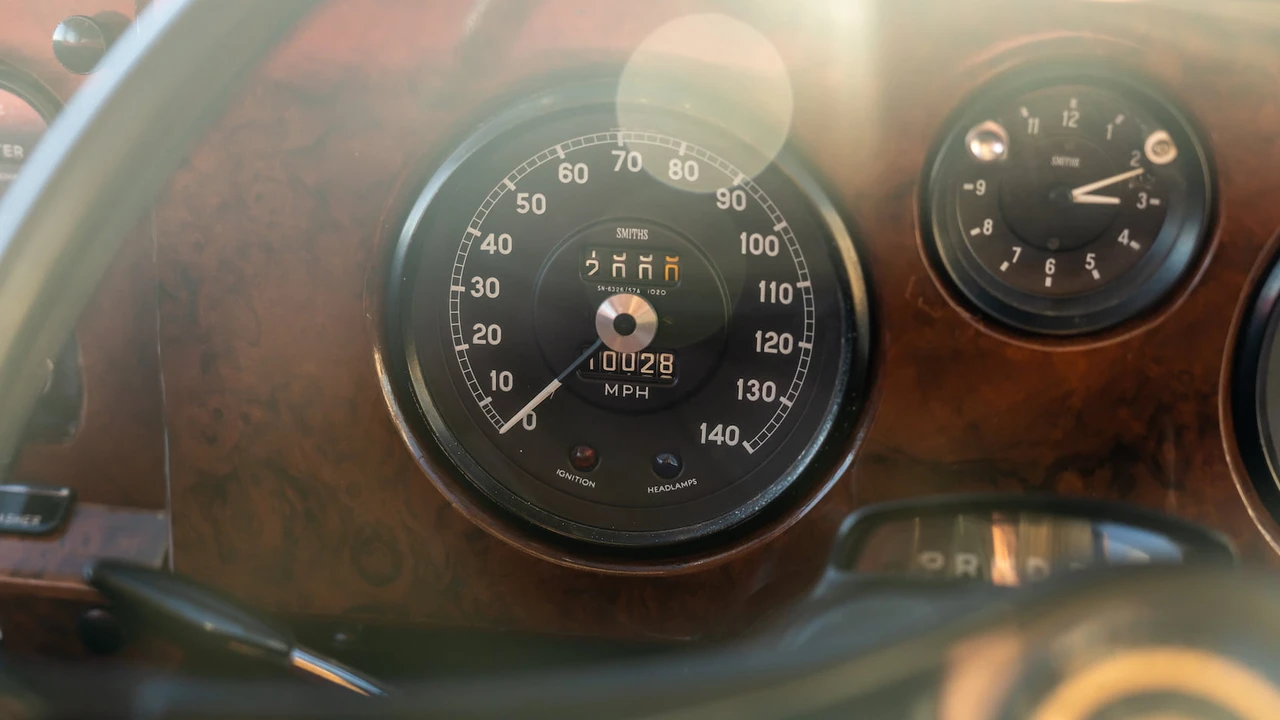 1969 Daimler - Image 18 of 18