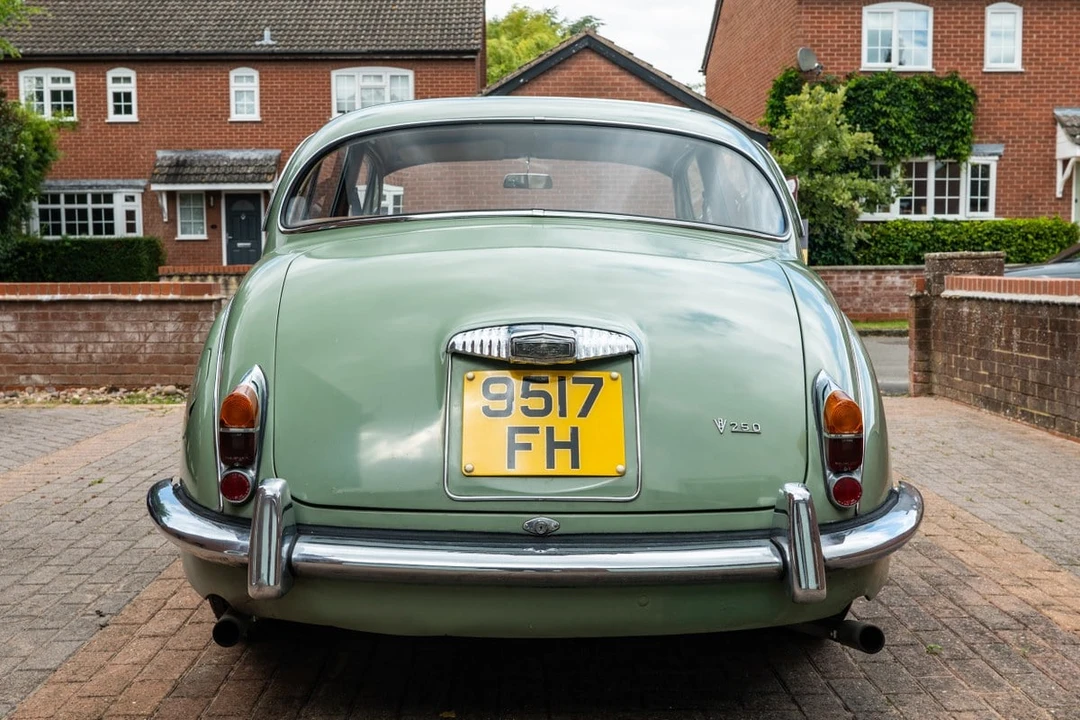 1969 Daimler SP250 - Image 3 of 30