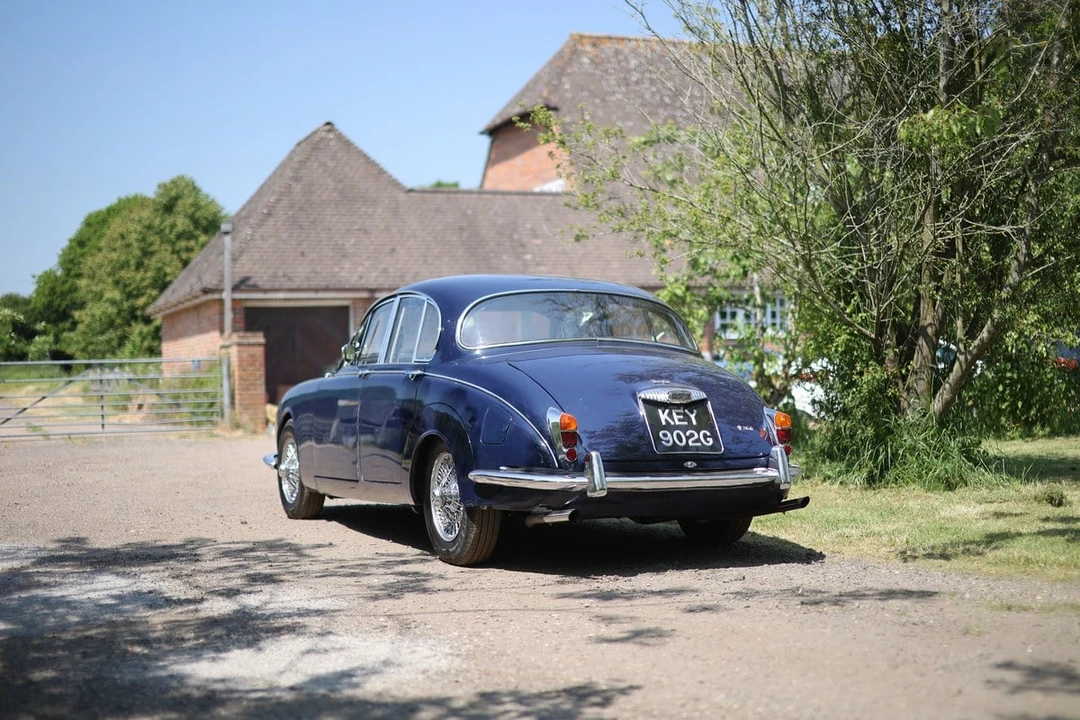 1969 Daimler - Image 6 of 30