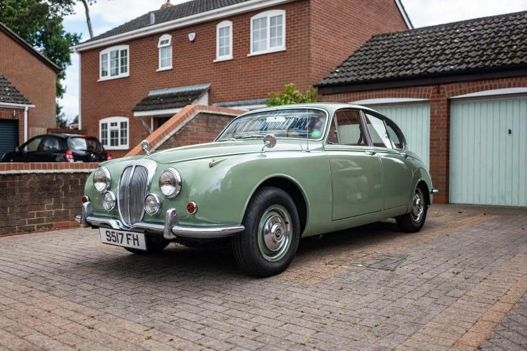 1969 Daimler SP250 - Image 9 of 30