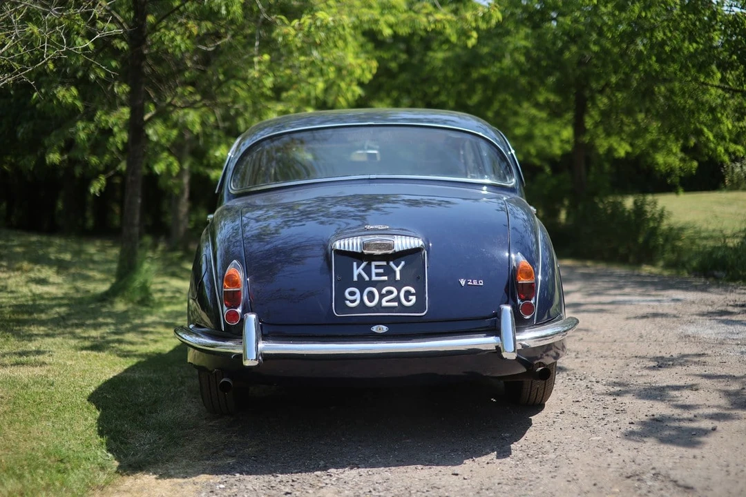 1969 Daimler - Image 11 of 30