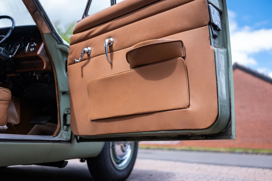 1969 Daimler SP250 - Image 29 of 30