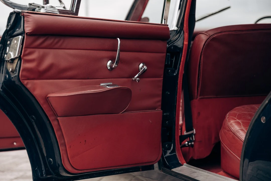 1969 Daimler - Image 22 of 30