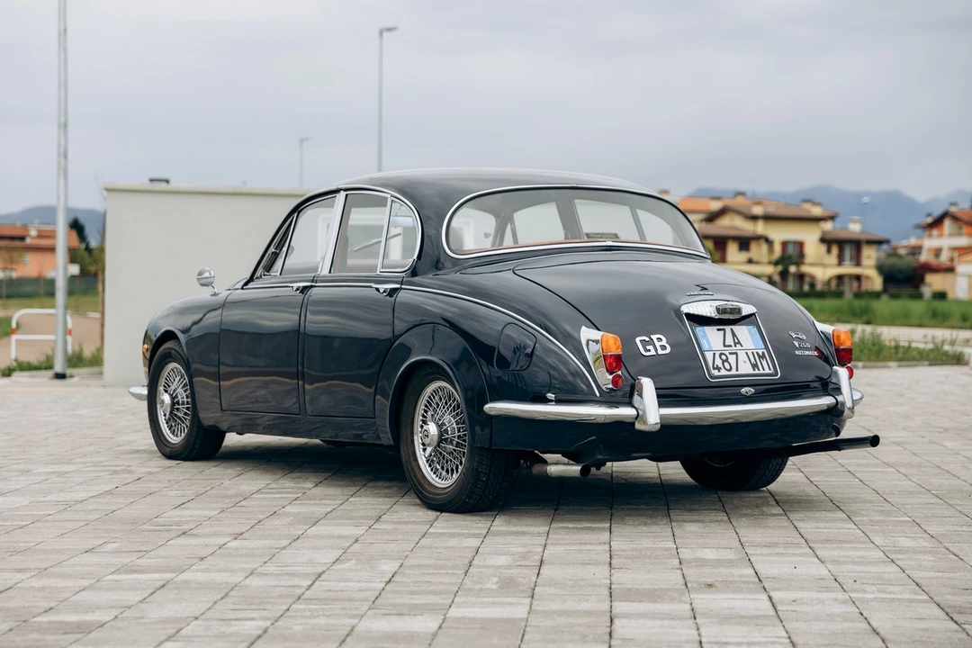 1969 Daimler - Image 13 of 30