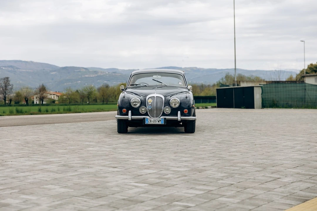 1969 Daimler - Image 3 of 30