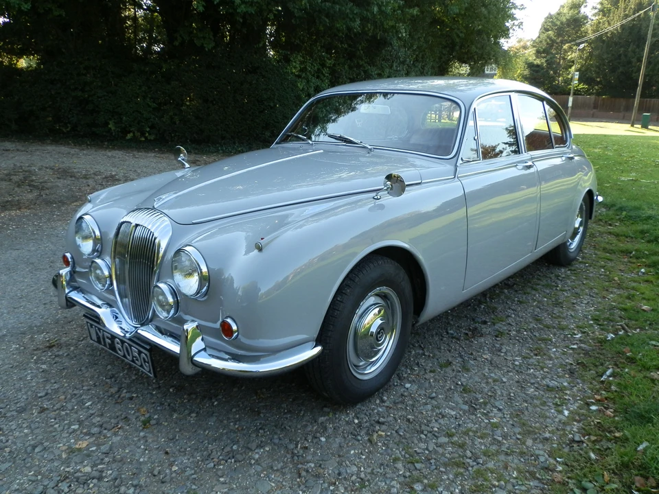 1969 Daimler - Image 2 of 4