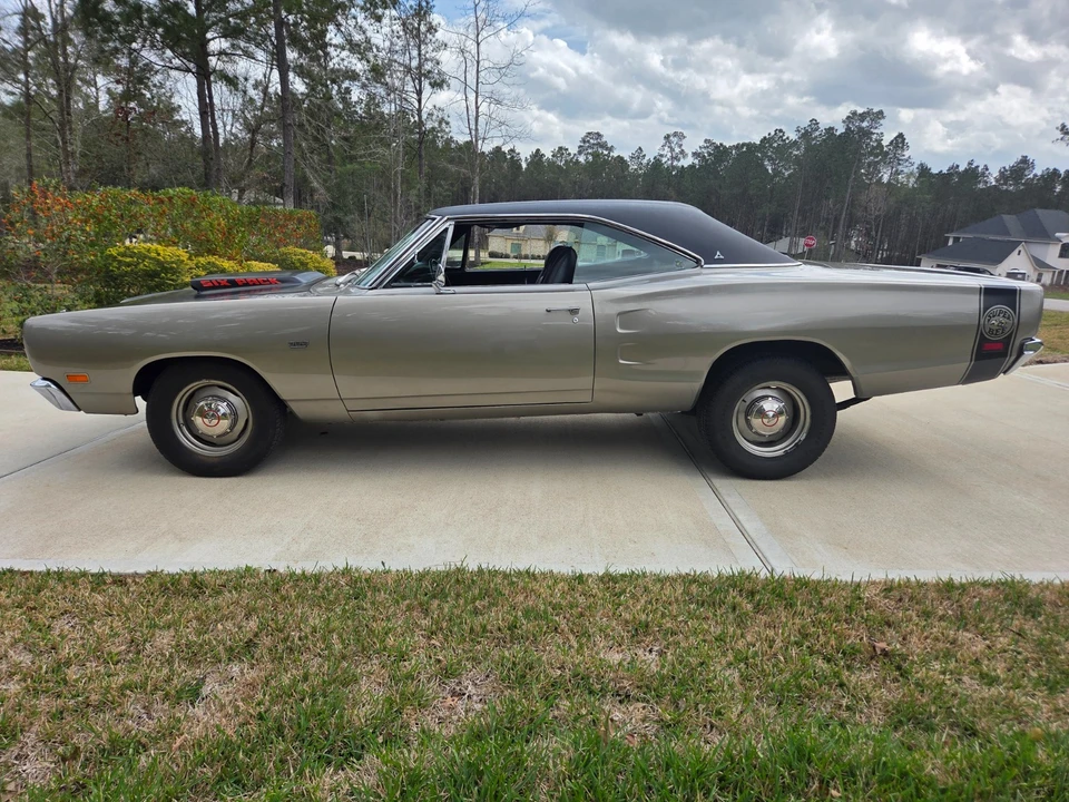 1969 Dodge Super Bee - Image 2 of 21