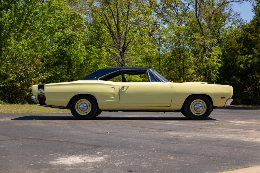 1969 Dodge Super Bee - Image 2 of 31