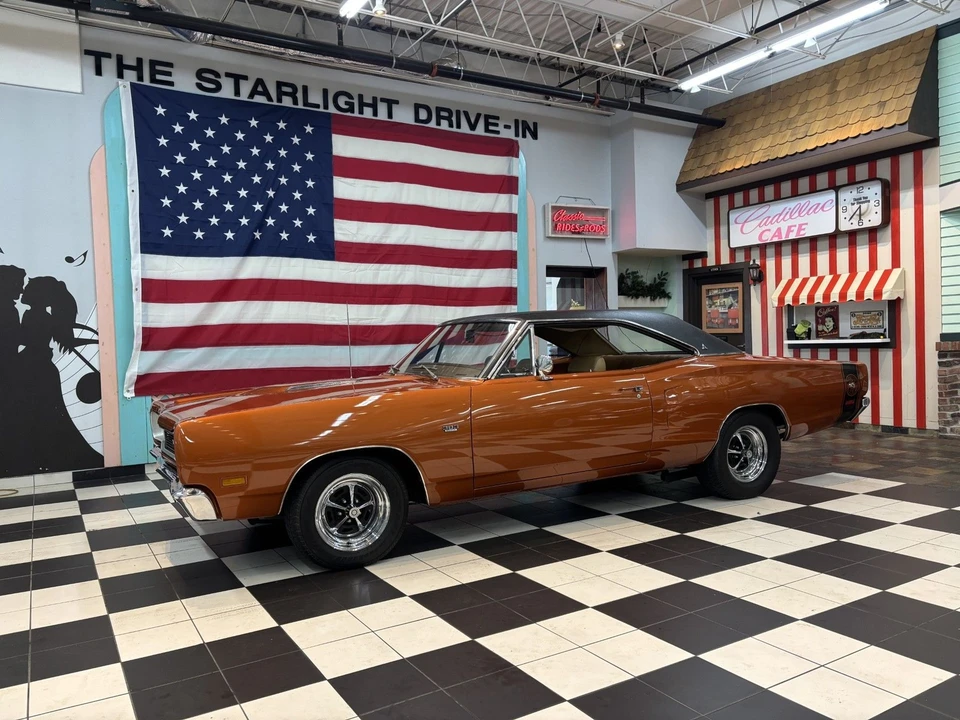 1969 Dodge Super Bee - Image 2 of 31