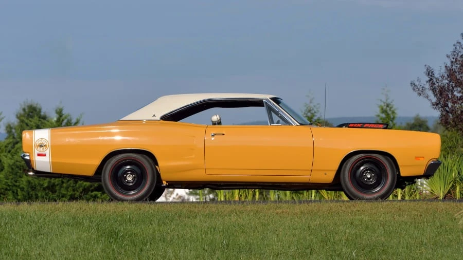 1969 Dodge Super Bee - Image 2 of 31