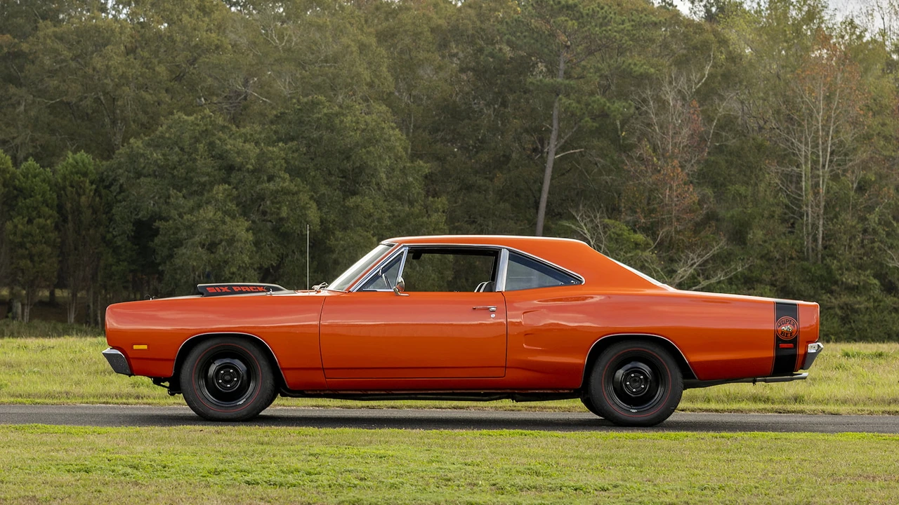 1969 Dodge Super Bee - Image 2 of 31