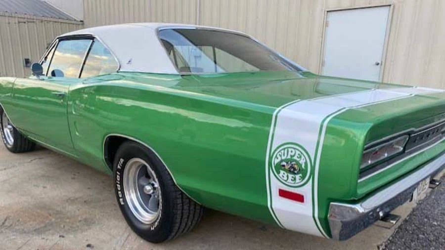 1969 Dodge Super Bee - Image 2 of 31