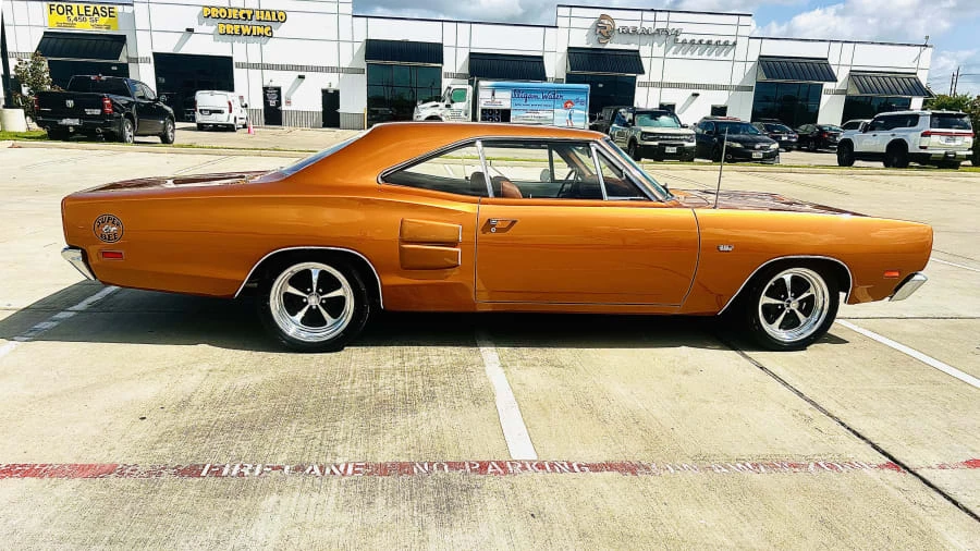 1969 Dodge Super Bee - Image 2 of 31