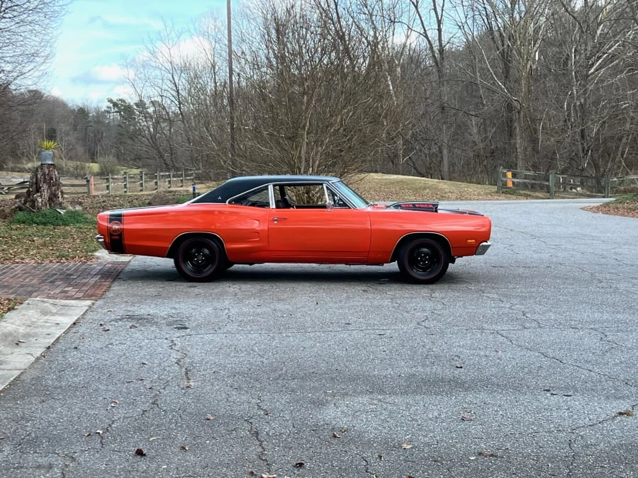 1969 Dodge Super Bee - Image 2 of 13