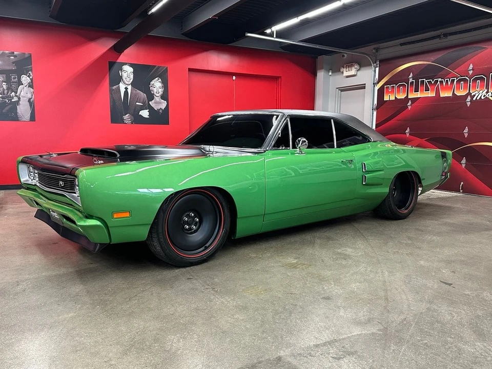 1969 Dodge Super Bee - Image 2 of 31