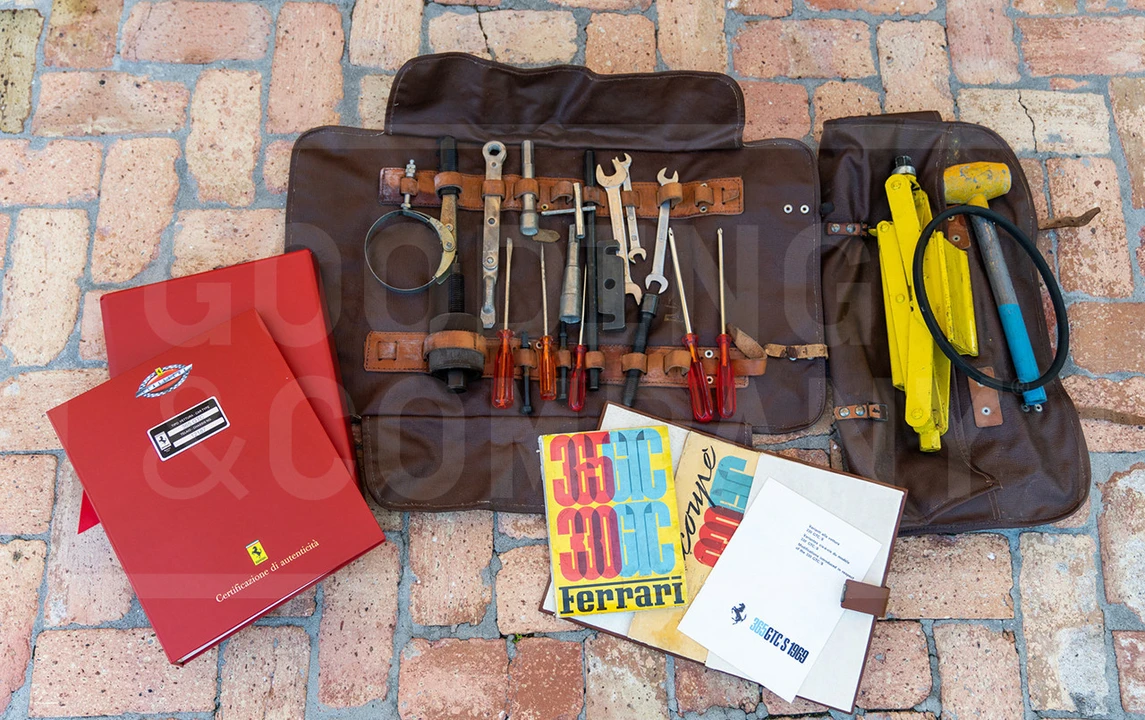 1969 Ferrari 365 GTC & GTS - Image 17 of 18