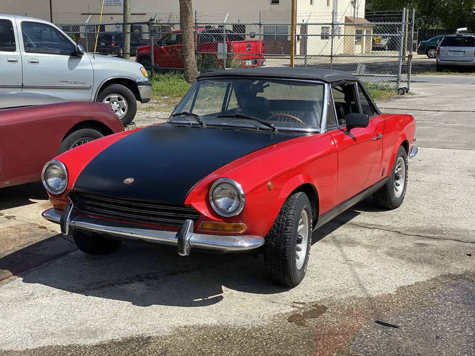 1969 Fiat 124 Sport Spider - Image 4 of 31