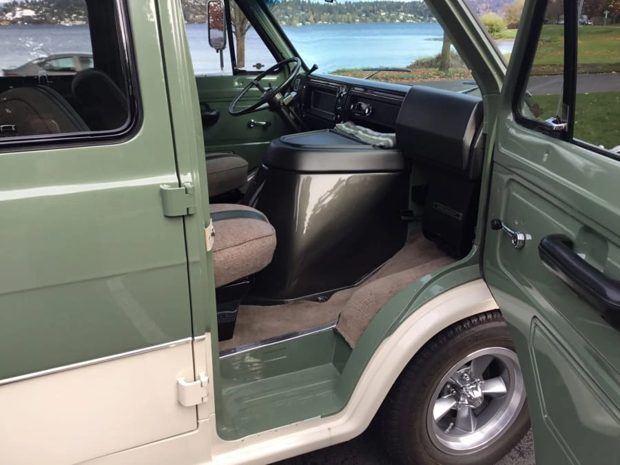 1969 Ford Econoline Van - Image 7 of 9