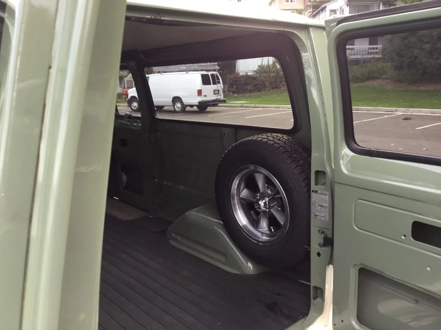 1969 Ford Econoline Van - Image 5 of 9