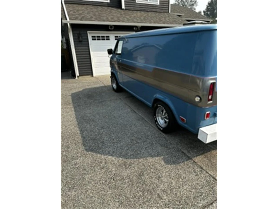 1969 Ford Econoline Van - Image 8 of 11