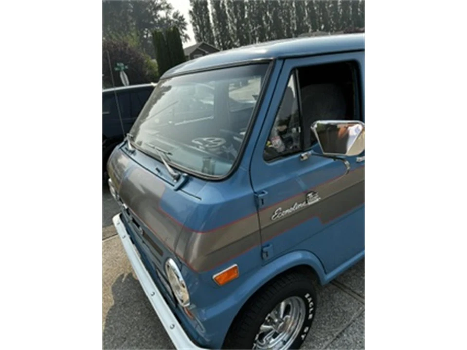 1969 Ford Econoline Van - Image 9 of 11
