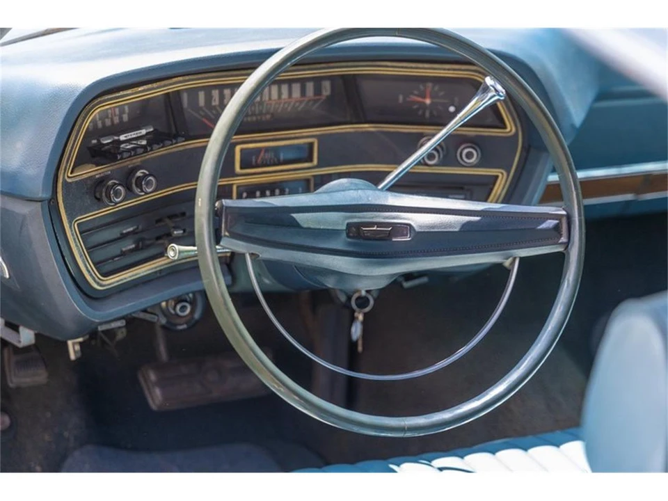 1969 Ford Galaxie 4th Gen - Image 28 of 31