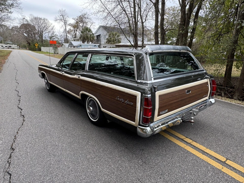 1969 Ford Country Squire - Image 13 of 31