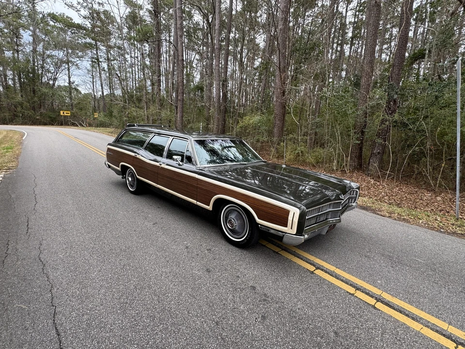 1969 Ford Country Squire - Image 8 of 31