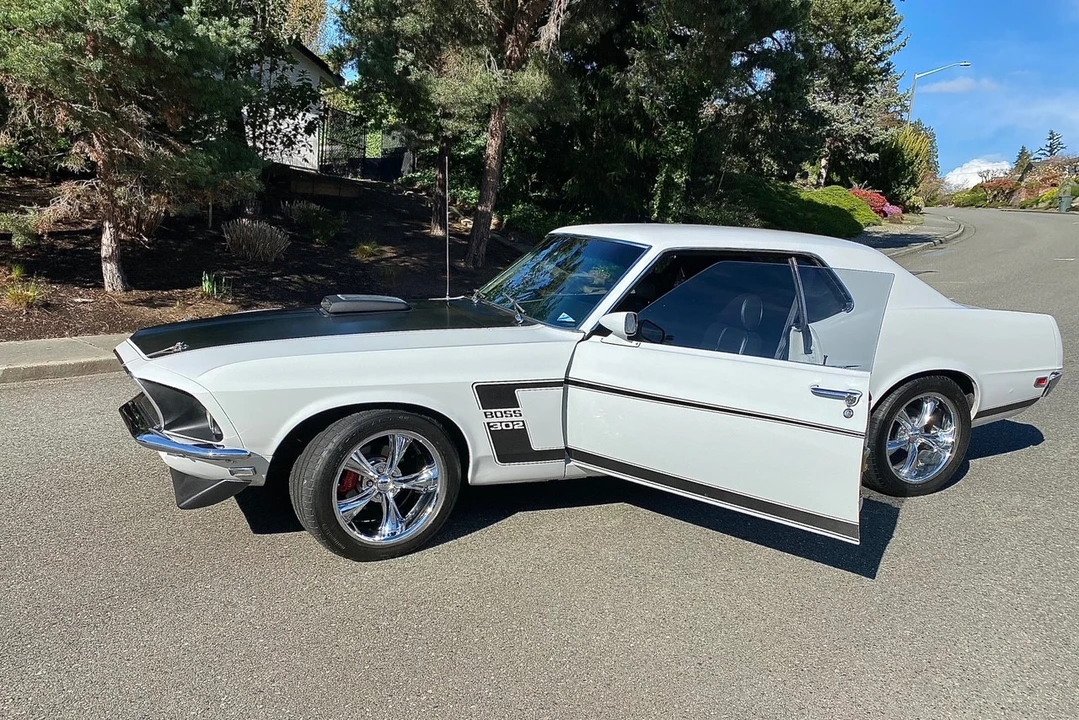 1969 Ford Mustang Boss 302 1st Gen - Image 16 of 31