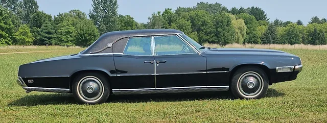 1969 Ford Thunderbird Landau Sedan