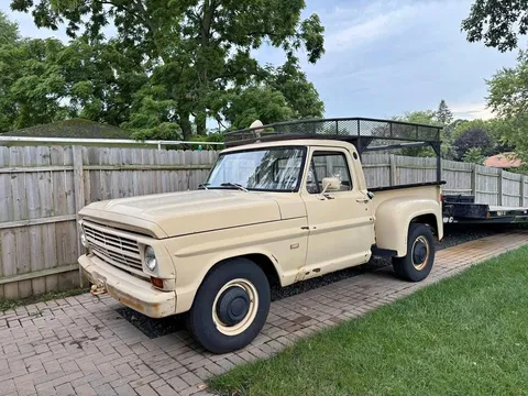 1969 Ford F-100 Short Bed 4 Speed
