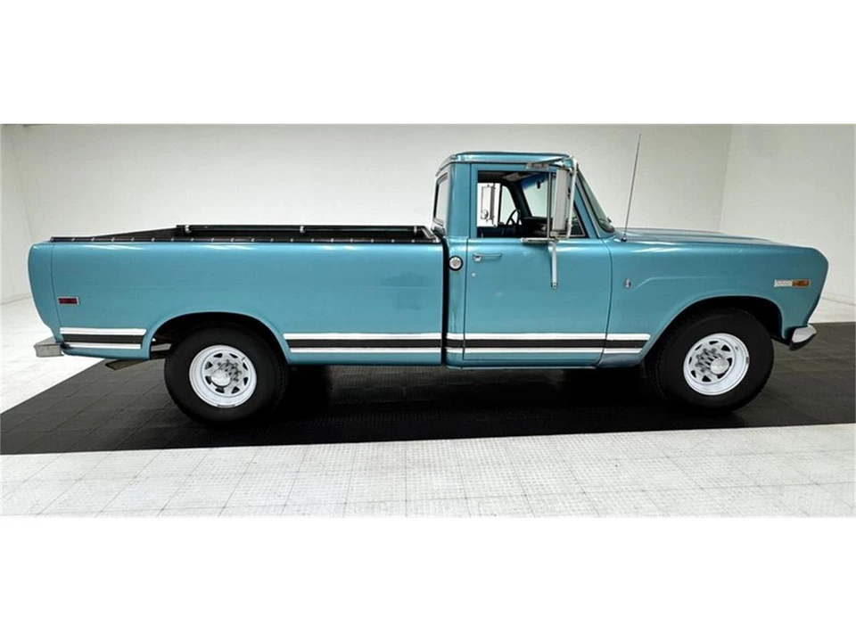 1969 International - Image 6 of 31
