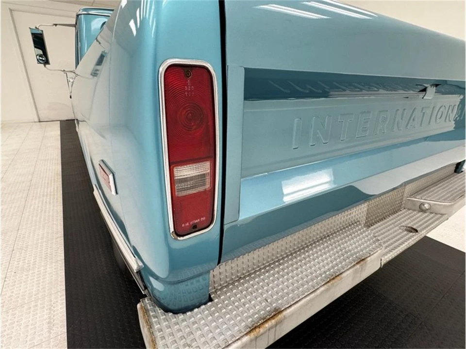 1969 International - Image 21 of 31