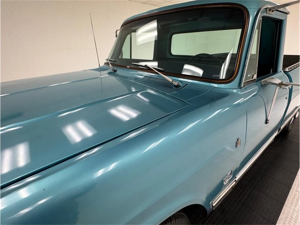 1969 International - Image 28 of 31