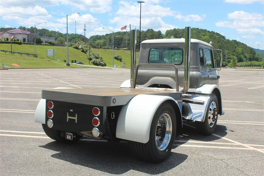 1969 International Harvester Loadstar - Image 16 of 31