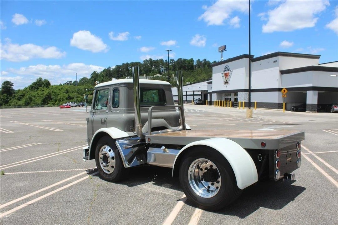 1969 International Harvester Loadstar - Image 12 of 31