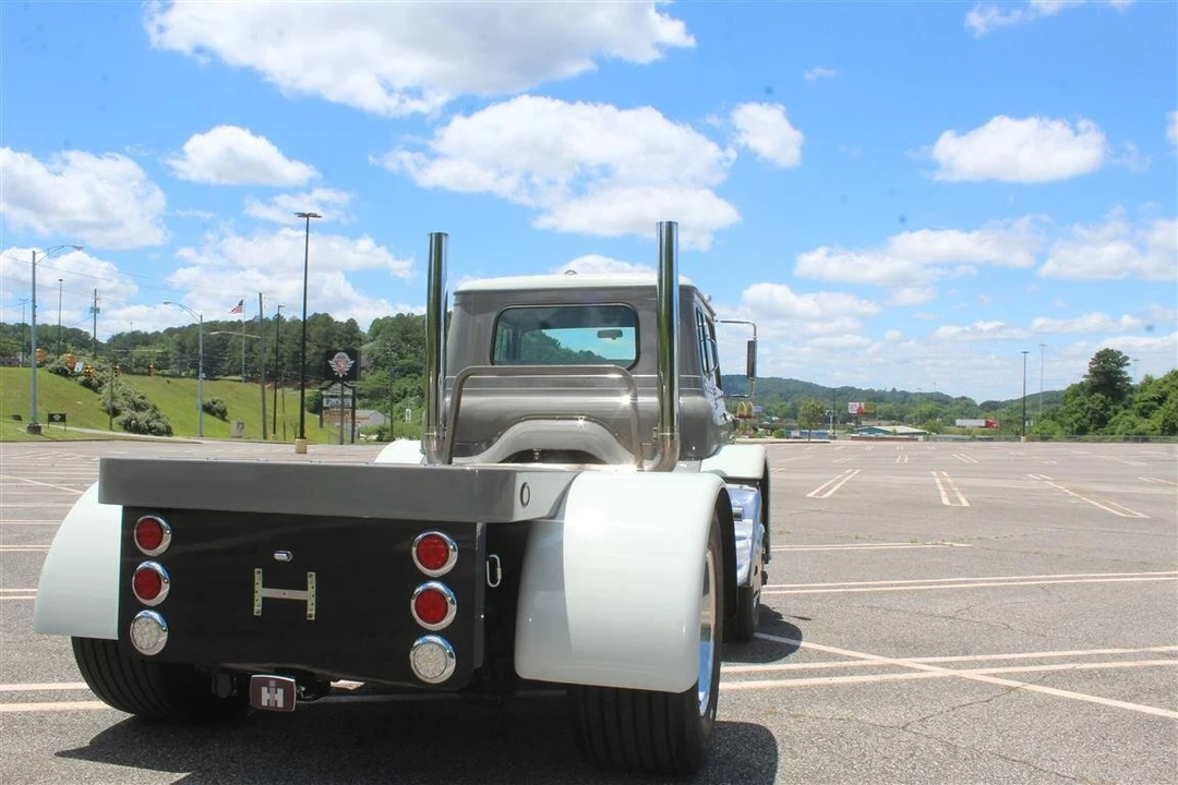 1969 International Harvester Loadstar - Image 14 of 31